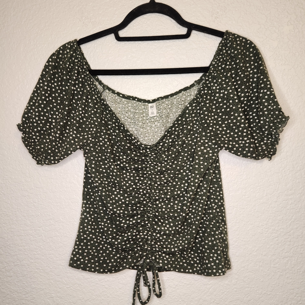 Bp Green Polka Dot Women's Topsmall Short Sleeve Queen Anne Neckline Top